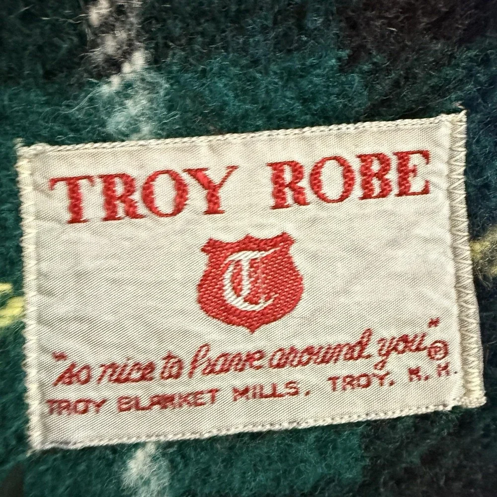 Vintage Troy Robe Blanket Throw Tartan Plaid Wool Stadium Bed Fringed 57x52